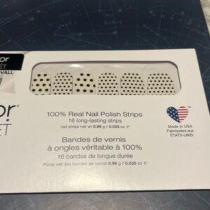 Color Street Nail Set polka dot com